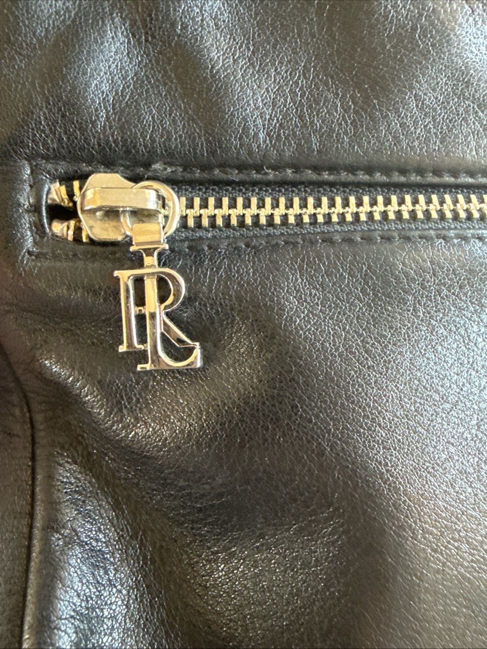 Ralph Lauren Vintage Black Leather Crossbody Bag with Silver Hardware - Picture 4 of 15